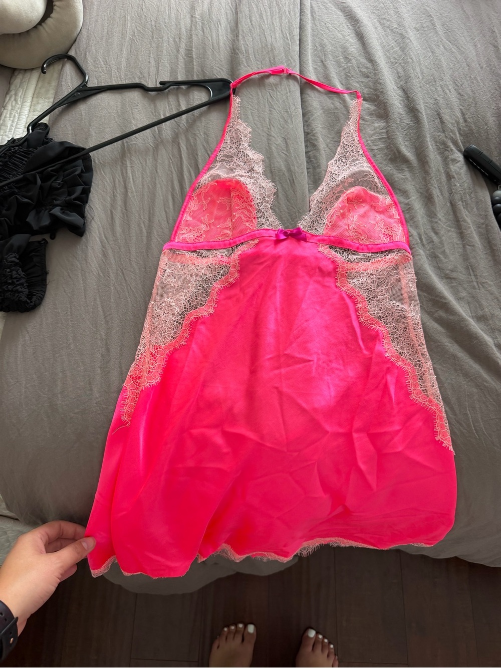 VICTORIA SECRET Women’s Lace-Trim Hot Pink Slip